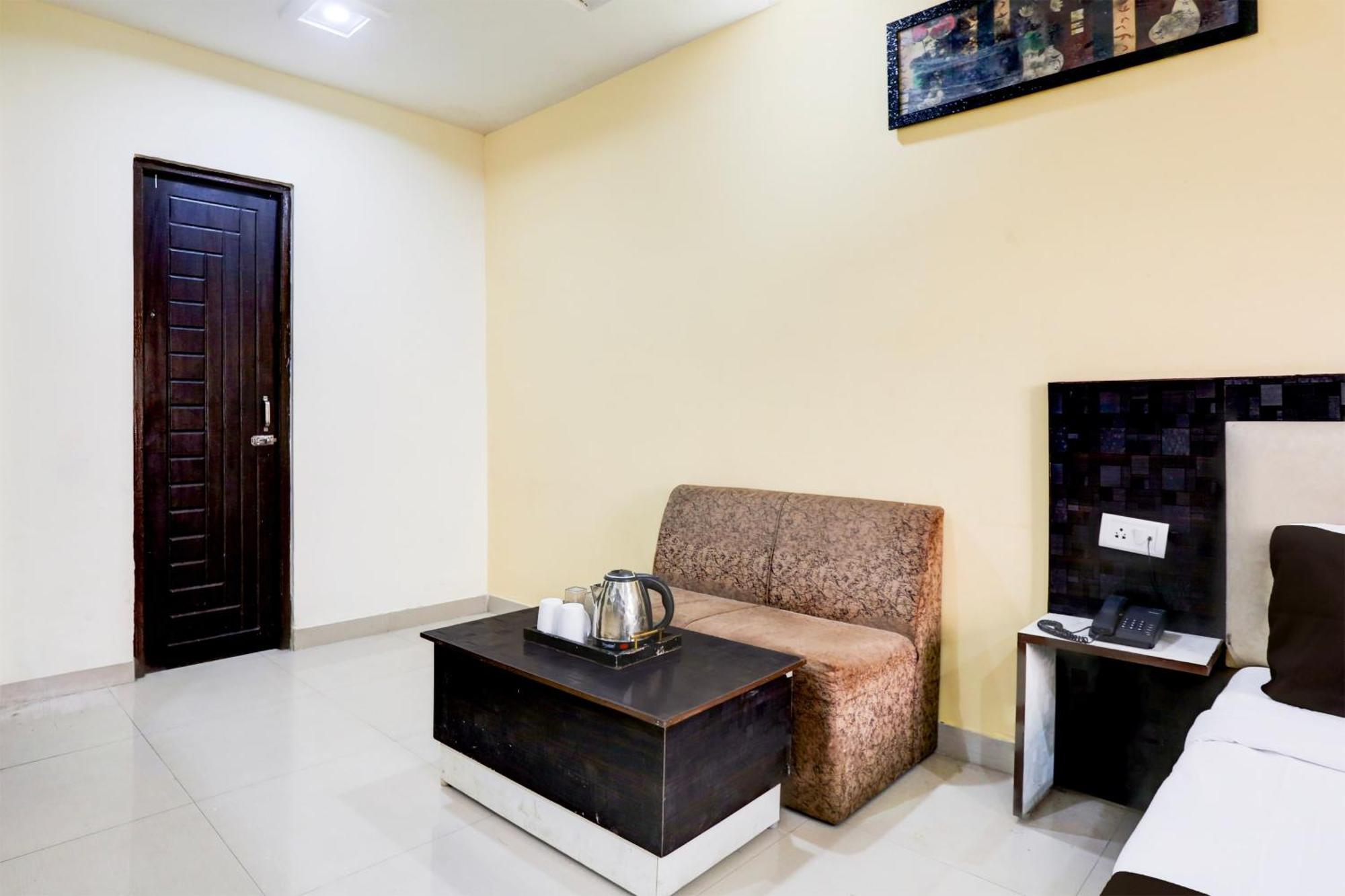 Super Hotel O Indira Enclave Haridwar Raiwala Kültér fotó