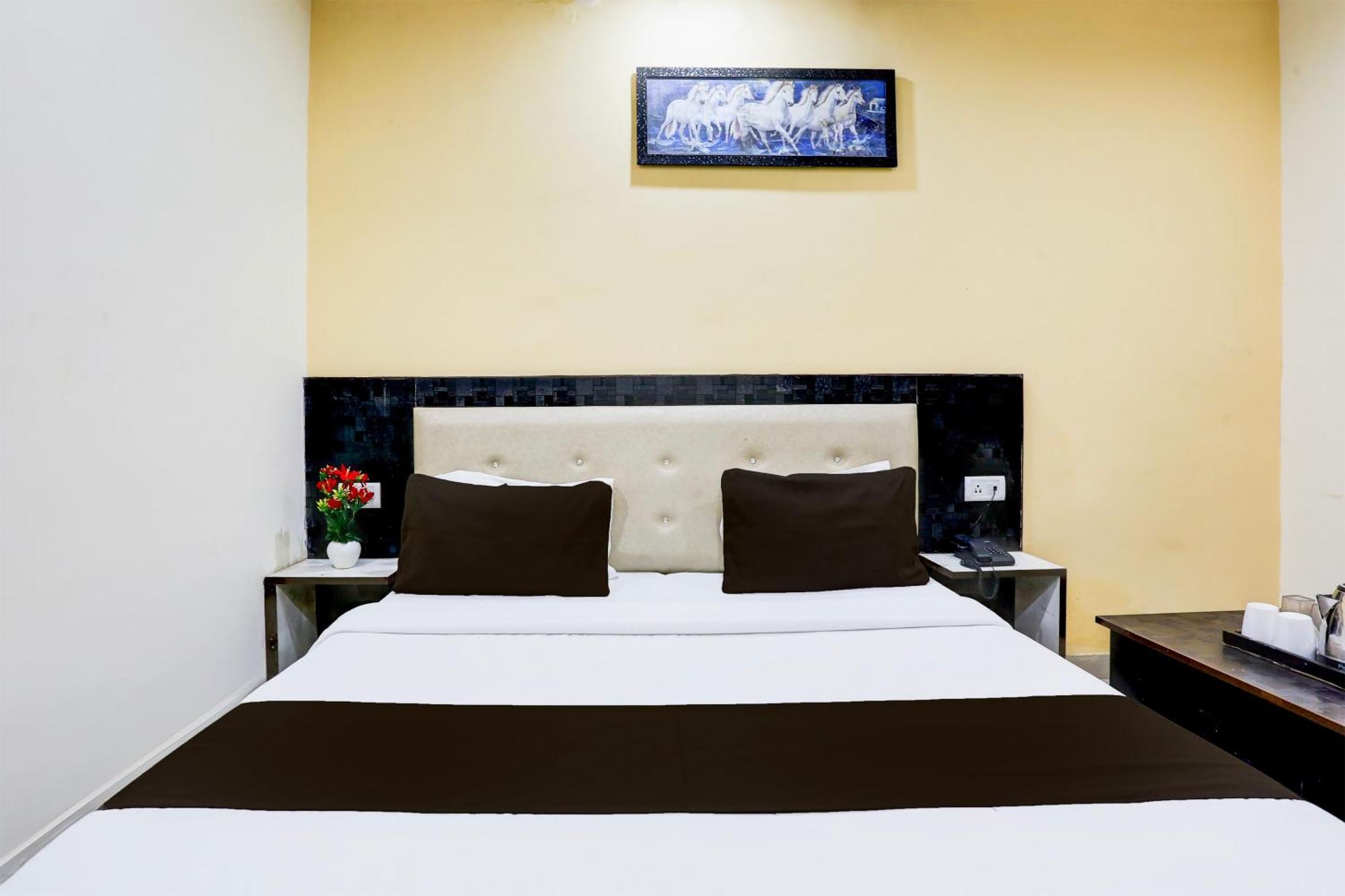Super Hotel O Indira Enclave Haridwar Raiwala Kültér fotó